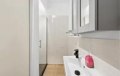 Ein Badezimmer in der Unterkunft 2 Bedroom Awesome Apartment In Malberg