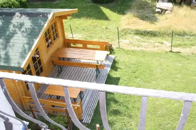 Ein Garten an der Unterkunft Ferienwohnung Moselhöhe
