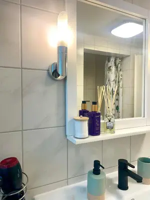 Ein Badezimmer in der Unterkunft Talblick Chalet Blankenheim