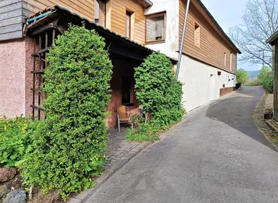 Das Gebäude in dem sich die Ferienwohnung befindet