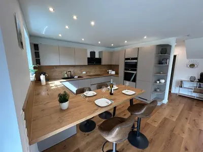 Küche/Küchenzeile in der Unterkunft Wellness-Ferienhaus mit Dampfbad & Sauna am Nürburgring