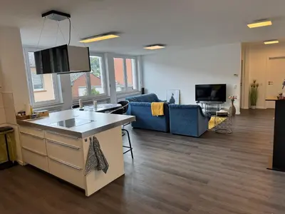 TV/Unterhaltungsangebot in der Unterkunft Tolle helle & ruhige 125 qm Whg. nähe Zentrum I-O