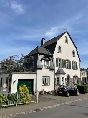Das Gebäude in dem sich die Ferienwohnung befindet