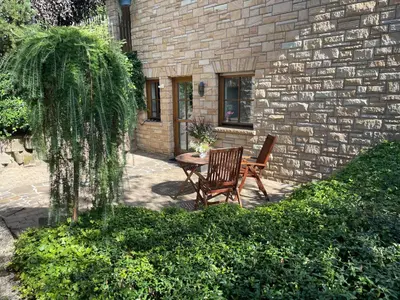 Ein Garten an der Unterkunft Ferienhaus Schwalbennest