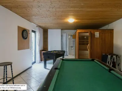 Ein Billardtisch in der Unterkunft Apartment Eifelnatur - Haus 2-3 by Interhome