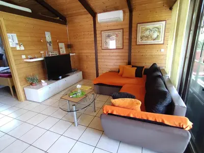 Ein Sitzbereich in der Unterkunft Ferienhaus Max in Koblenz-Güls Am Gülser Moselbogen