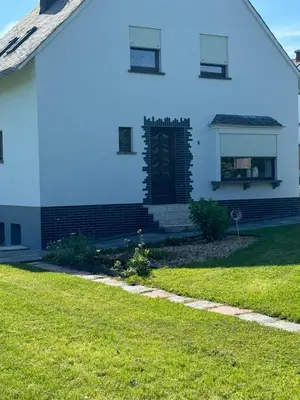 Ein Garten an der Unterkunft Haus Hanni