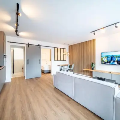 Coblenz Suites - Studio Apartments