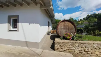 Ein Garten an der Unterkunft Ferienwohnung Hühn