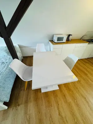 Ein Sitzbereich in der Unterkunft Flussnähe Dreierwohnung
