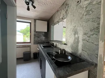 Küche/Küchenzeile in der Unterkunft Gemütliche FeWo im 1OG im Haus zur Vulkaneifel Brohl