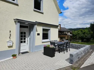 Das Gebäude in dem sich die Ferienwohnung befindet