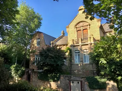Das Gebäude in dem sich das Bed & Breakfast befindet
