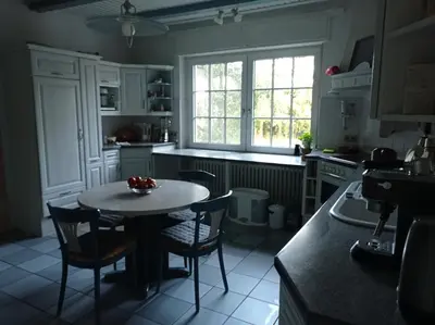 Küche/Küchenzeile in der Unterkunft Privatzimmer im Landhaus mit großem Garten und Parkplatz