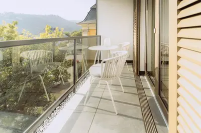 Ein allgemeiner Bergblick oder ein Berglick von der Ferienwohnung aus
