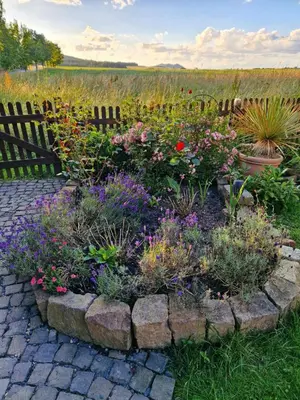Ein Garten an der Unterkunft Ferienwohnung Flair