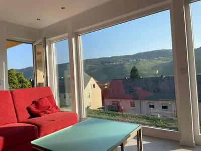 Ein allgemeiner Bergblick oder ein Berglick von der Ferienwohnung aus