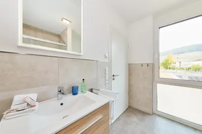 Ein allgemeiner Bergblick oder ein Berglick von der Ferienwohnung aus