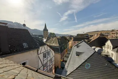 Ein allgemeiner Bergblick oder ein Berglick von der Ferienwohnung aus