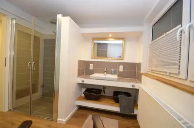 Ein Badezimmer in der Unterkunft Kleine Villa