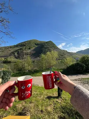 Ein allgemeiner Bergblick oder ein Berglick von der Ferienwohnung aus
