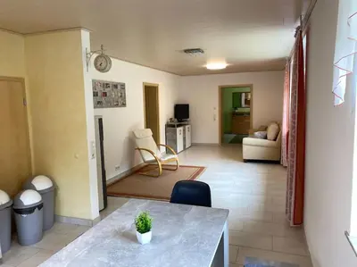 Ein Sitzbereich in der Unterkunft Ferienwohnung Bangert