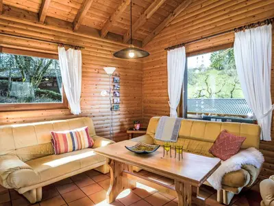 Ein Sitzbereich in der Unterkunft Apartment Reinskopf-5 by Interhome