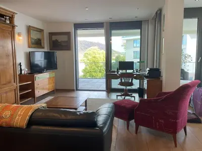 TV/Unterhaltungsangebot in der Unterkunft Lovely 2 bedroom apartment with free parking