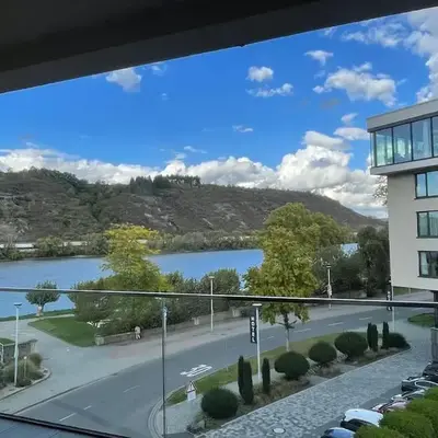 Lovely 2 bedroom apartment with free parking
