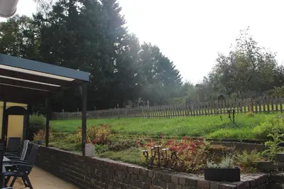 Ein Garten an der Unterkunft Altlayer Höhenblick