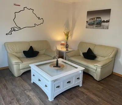 Ein Sitzbereich in der Unterkunft Ferienwohnung in Adenau am Nürburgring