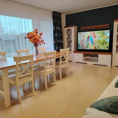 Rhein Ferienwohnung 3-Zimmer Garten Free Parking Netflix Premium Disney Premium