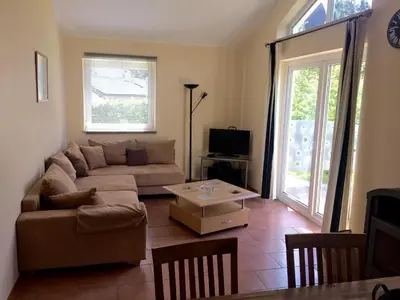 Ein Sitzbereich in der Unterkunft Bungalow in Eifel near Mountain Trails
