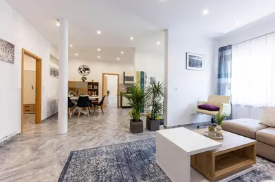 Ein Sitzbereich in der Unterkunft Rheinland Apartments - Stilvolle, moderne Unterkunft mit kostenfreiem WLAN und Parkplatz