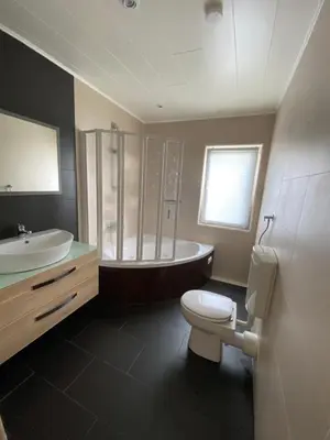Ein Badezimmer in der Unterkunft EIFELCOTTAGE Zaunkönig