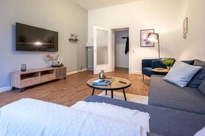 TV/Unterhaltungsangebot in der Unterkunft Südstadt Oase auf zwei Etagen 4 SZ und Balkon
