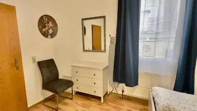 Ein Sitzbereich in der Unterkunft Koblenz 1 Bed Sleeps 5 City Views