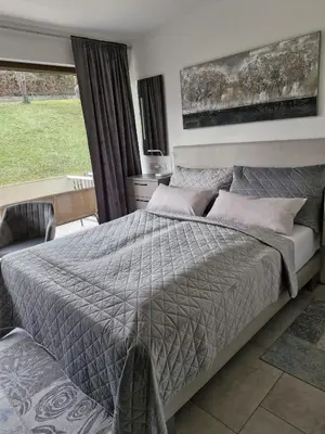 Ein Bett oder Betten in einem Zimmer der Unterkunft FeWo Stadtjuwel Bernkastel-Kues