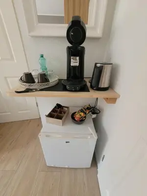Kaffee-/Teezubehör in der Unterkunft Gästehaus Burgberg, Weinhaus Fries