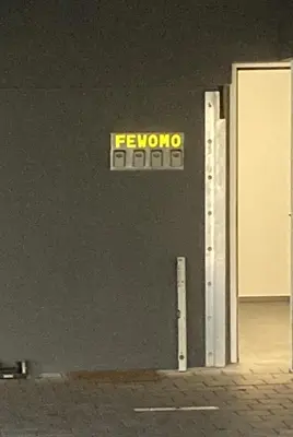 Ein Zertifikat, Auszeichnung, Logo oder anderes Dokument, das in der Unterkunft FeWoMo Exclusives Moselappartment, Boots Slipanlage, Moselradweg, Zentral, 5 Gäste ausgestellt ist