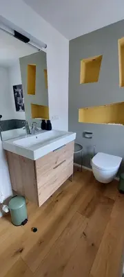 Ein Badezimmer in der Unterkunft Denkmalgeschütztes Ferienhaus in der Südeifel - Ferienhaus HAZEN