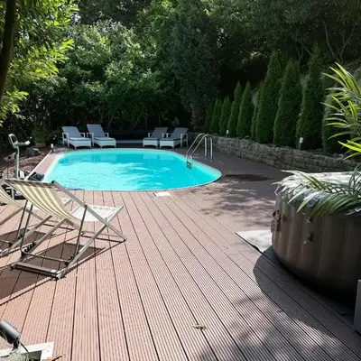 Luxus-Familienvilla mit privatem Pool und XXL Whirlpool