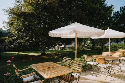 Ein Garten an der Unterkunft KAROLINGERHOF - Mosel