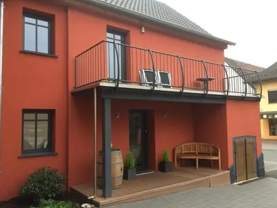 Das Gebäude in dem sich die Ferienwohnung befindet