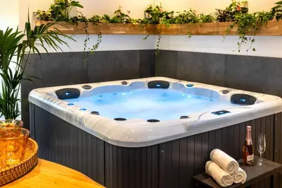 Grundriss der Unterkunft Tropical Wellness Suite I Sauna I Whirlpool I Hot Tub I TV I BBQ