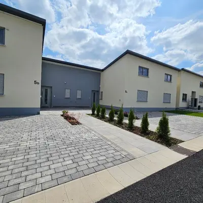 Das Gebäude in dem sich die Ferienwohnung befindet