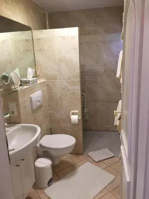 Ein Badezimmer in der Unterkunft Haus Marianne am Maar| Ferienwohnungen