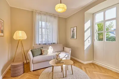 Ein Sitzbereich in der Unterkunft Neu!!! Moselbleibe Altes Forsthaus
