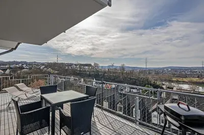 Ein Balkon oder eine Terrasse in der Unterkunft Koblenz Rheinblick Penthouse