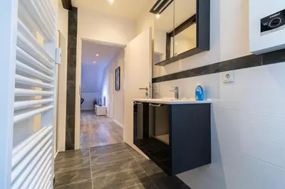 Küche/Küchenzeile in der Unterkunft Fewomo, Historisches Moselflair Apartment, 6 Personen, Stilvoll & Komfortabel für deinen Urlaub